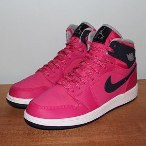 Air Jordan 1 Retro High Vivid Pink 7Y Women's 8.5